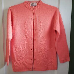 EUC women's lambs wool sweater small